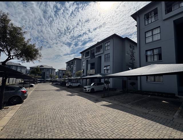 2 BEDROOM APARTMENT FOR SALE IN WESTLAKE ECO ESTATE
